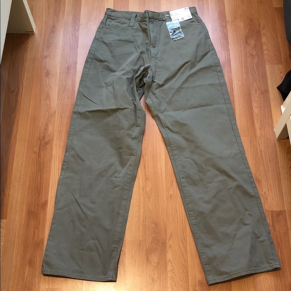 Uniqlo U Olive Jeans size 8
